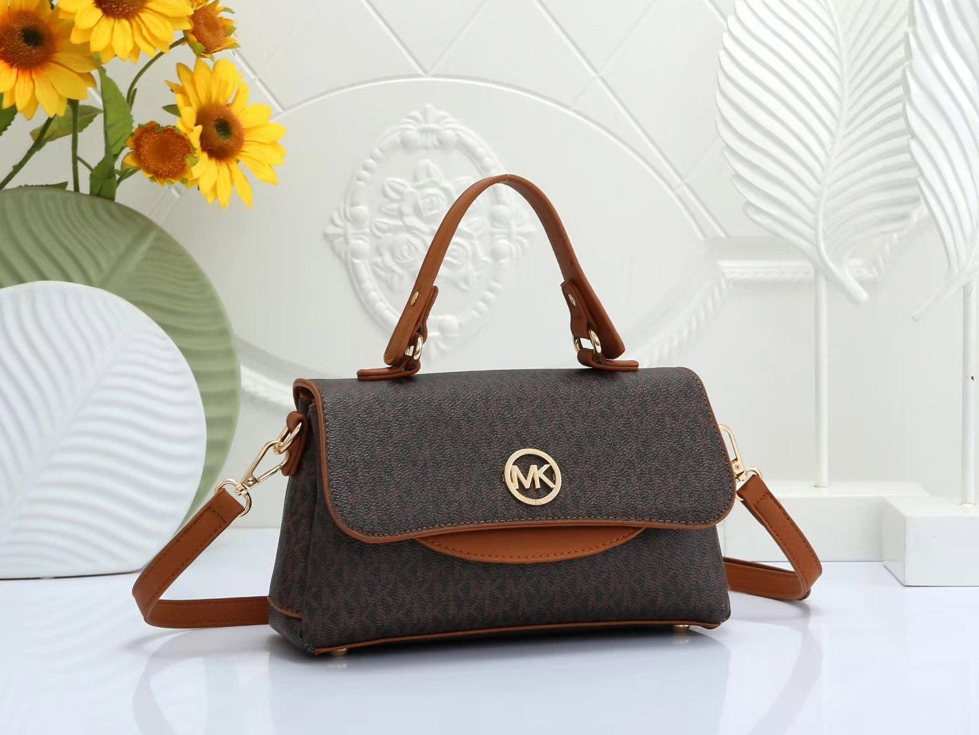 Minimalist 2292 Michael Kors Messenger Bags For Women
