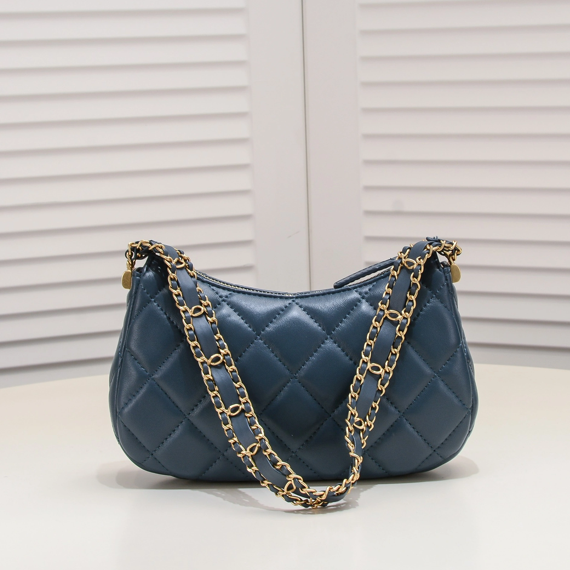 Minimalist 241 Chanel AAA Quality Shoulder Bags For Women