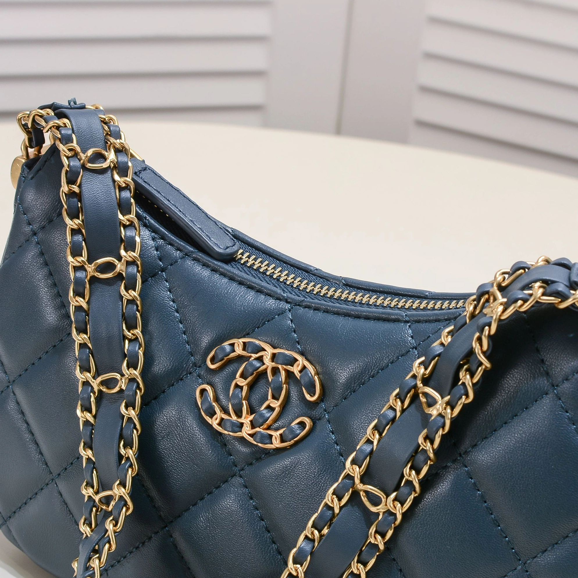 Minimalist 241 Chanel AAA Quality Shoulder Bags For Women