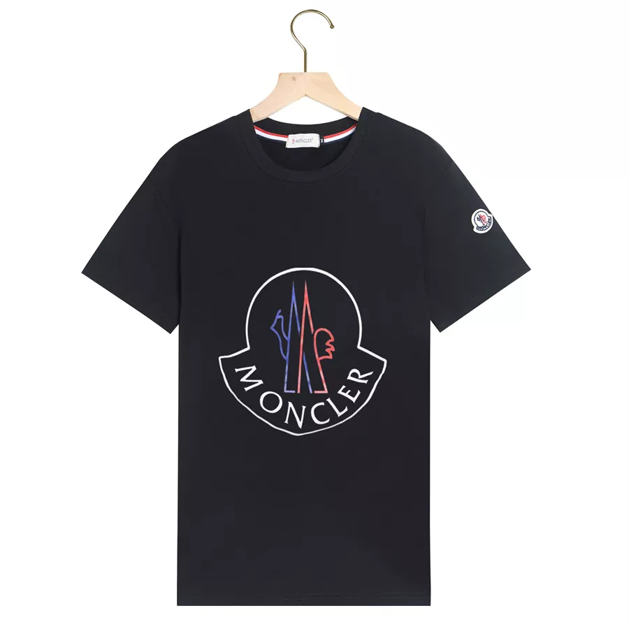 Minimalist 244 Moncler T-Shirts Short Sleeved For Men
