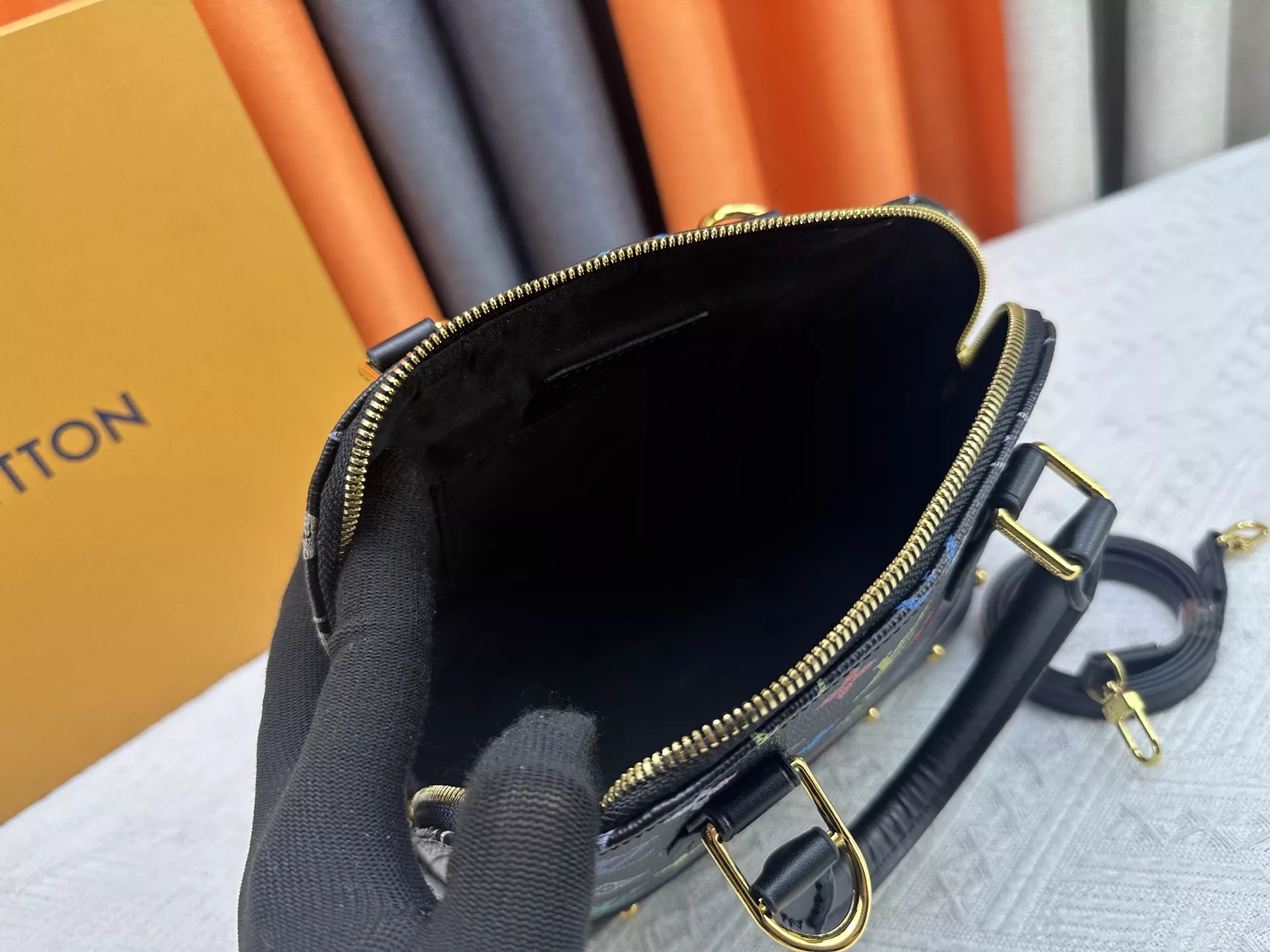Minimalist 2486 Louis Vuitton AAA Quality Handbags For Women