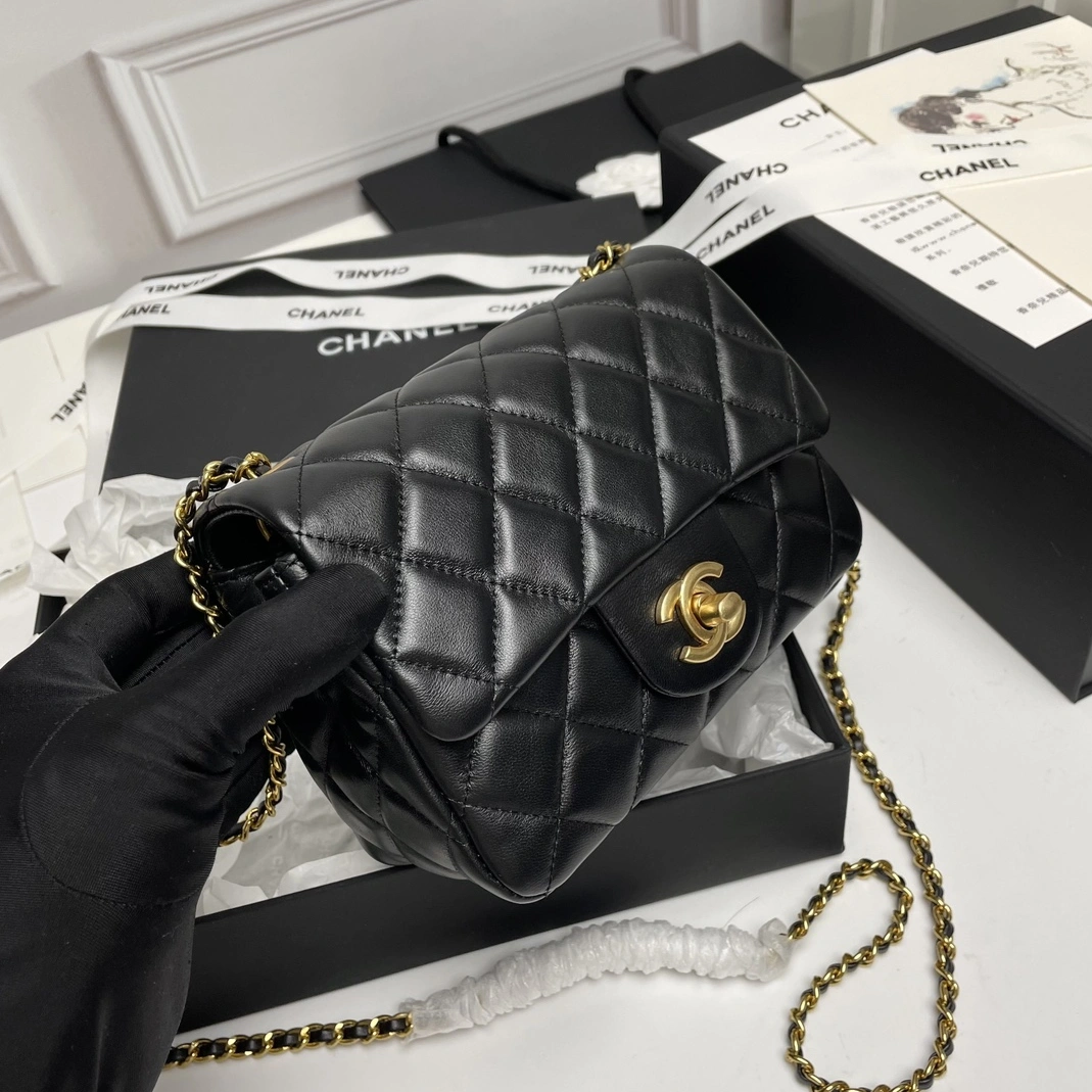 Minimalist 2499 Chanel AAA Quality Messenger Bags For Women