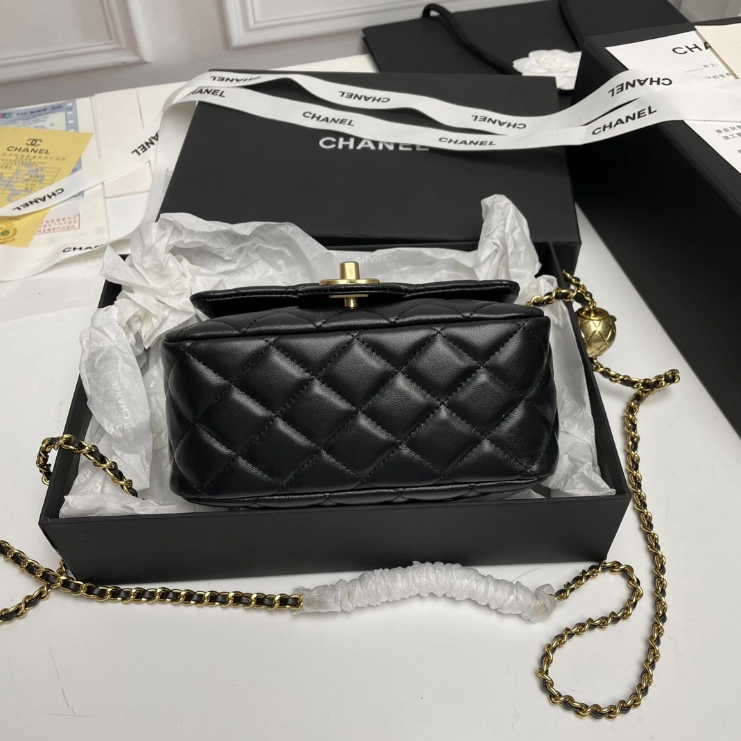 Minimalist 2499 Chanel AAA Quality Messenger Bags For Women