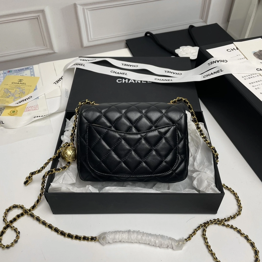 Minimalist 2499 Chanel AAA Quality Messenger Bags For Women