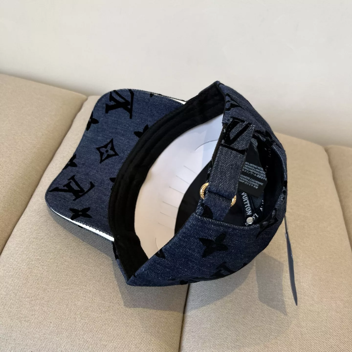 Minimalist 2519 Louis Vuitton LV Caps
