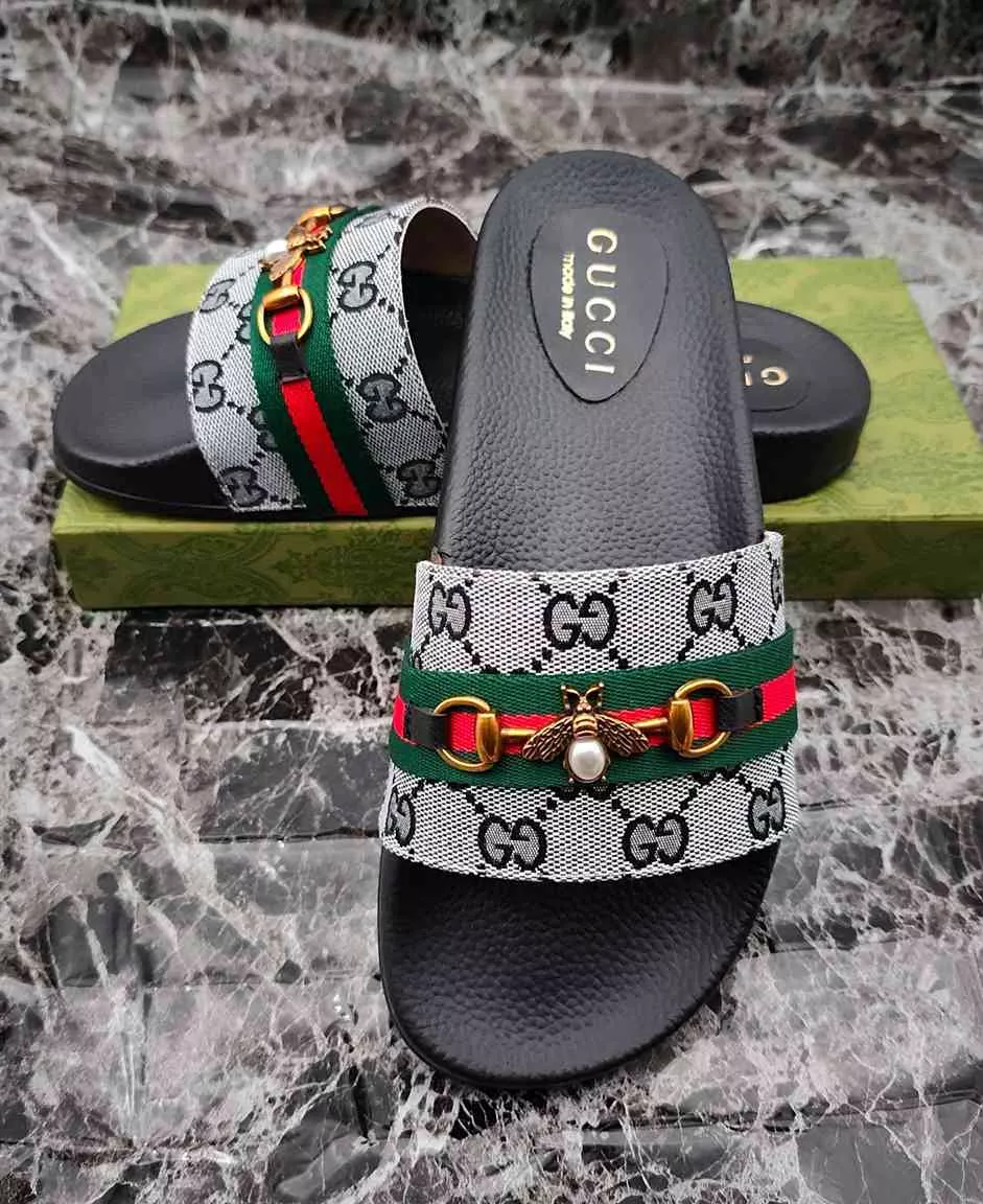 Minimalist 2744 Gucci Slippers For Men