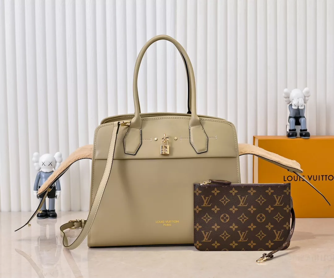 Minimalist 2777 Louis Vuitton AAA Quality Handbags For Women