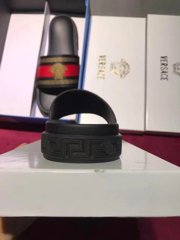 Minimalist 2989 Versace Slippers For Men