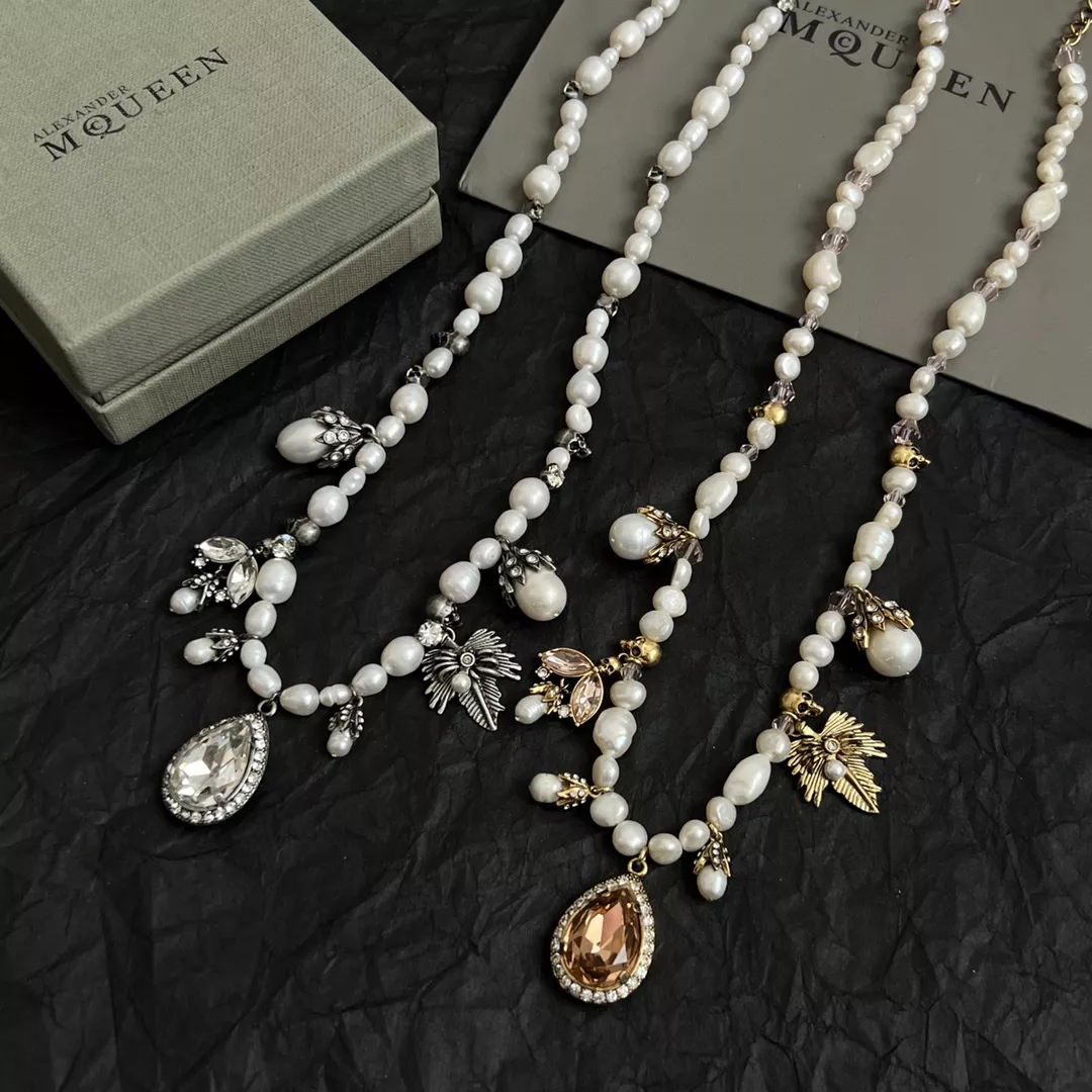 Minimalist 3002 Alexander McQueen Necklaces
