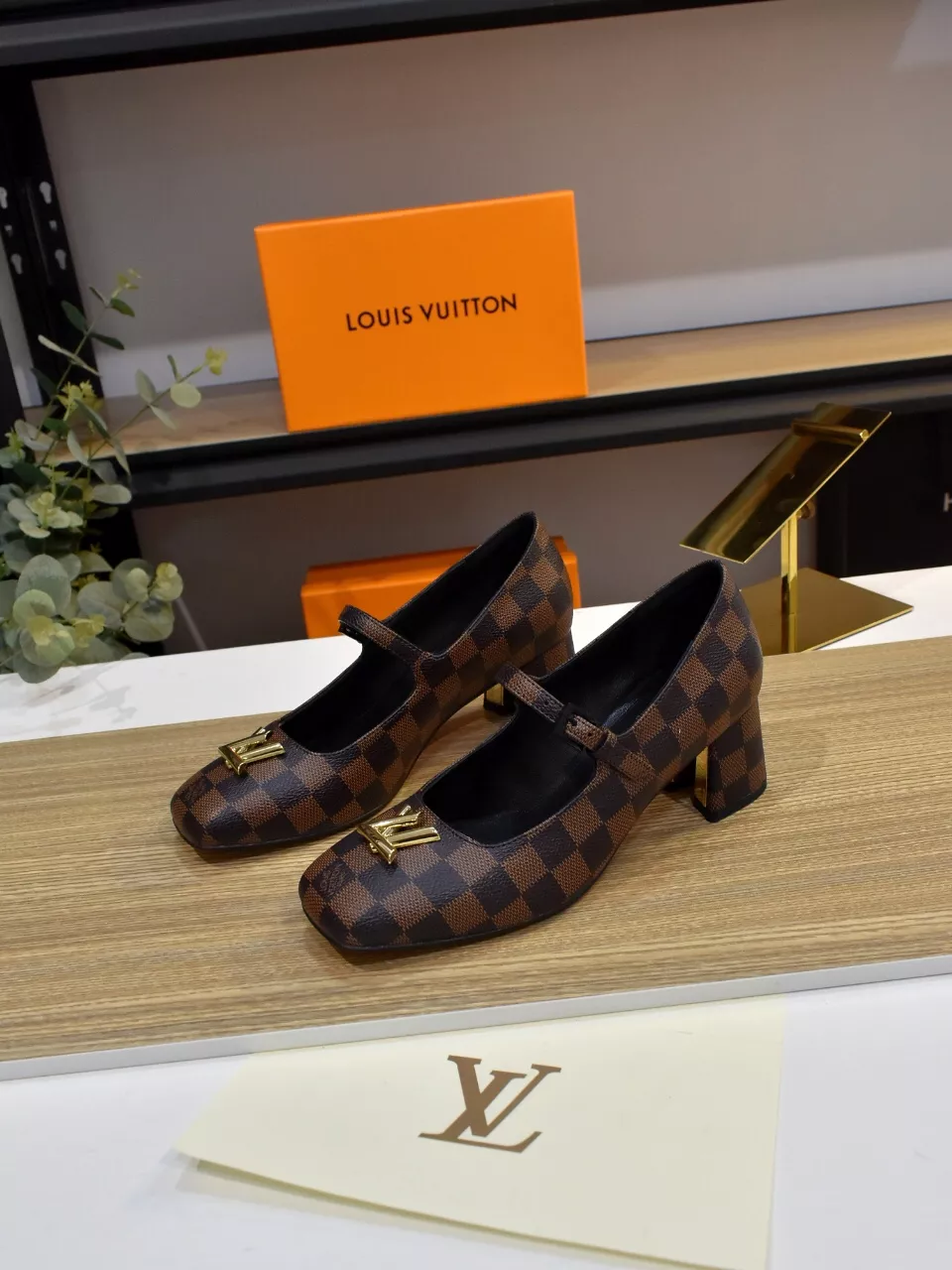 Minimalist 3044 Louis Vuitton High-Heeled Shoes For Women