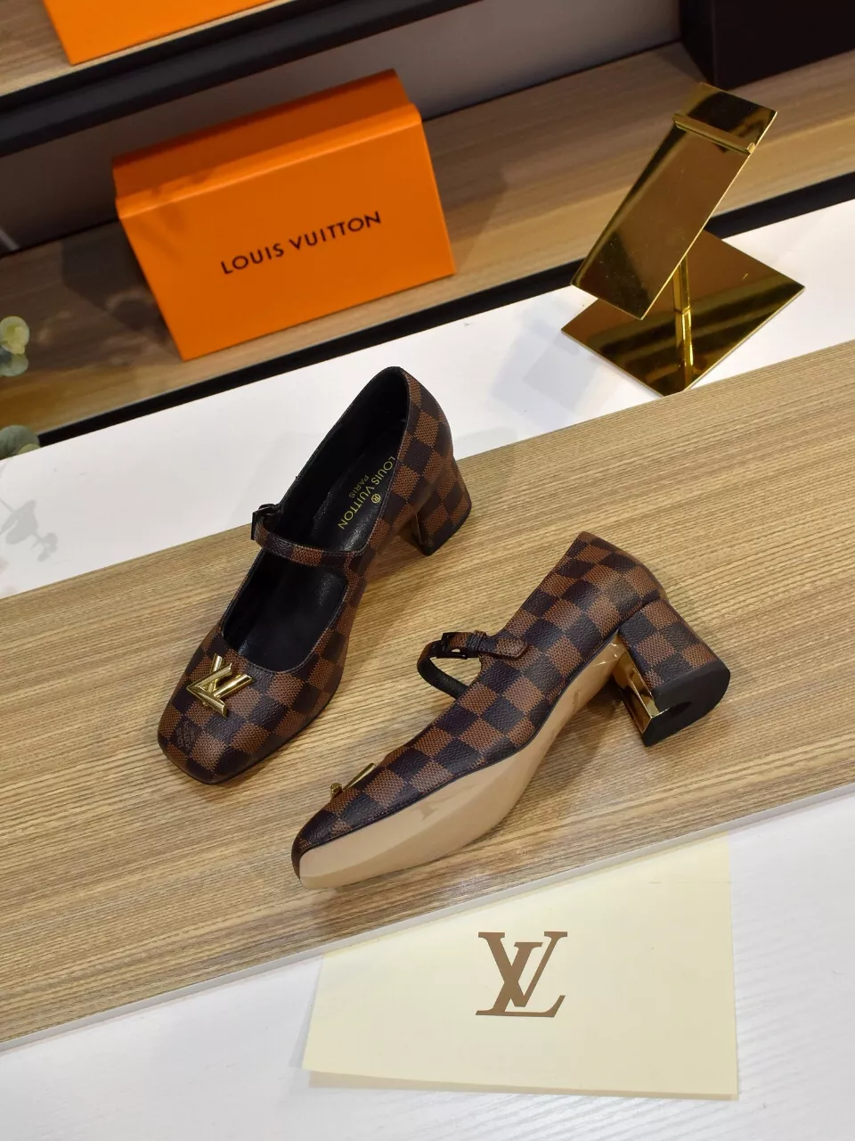 Minimalist 3044 Louis Vuitton High-Heeled Shoes For Women