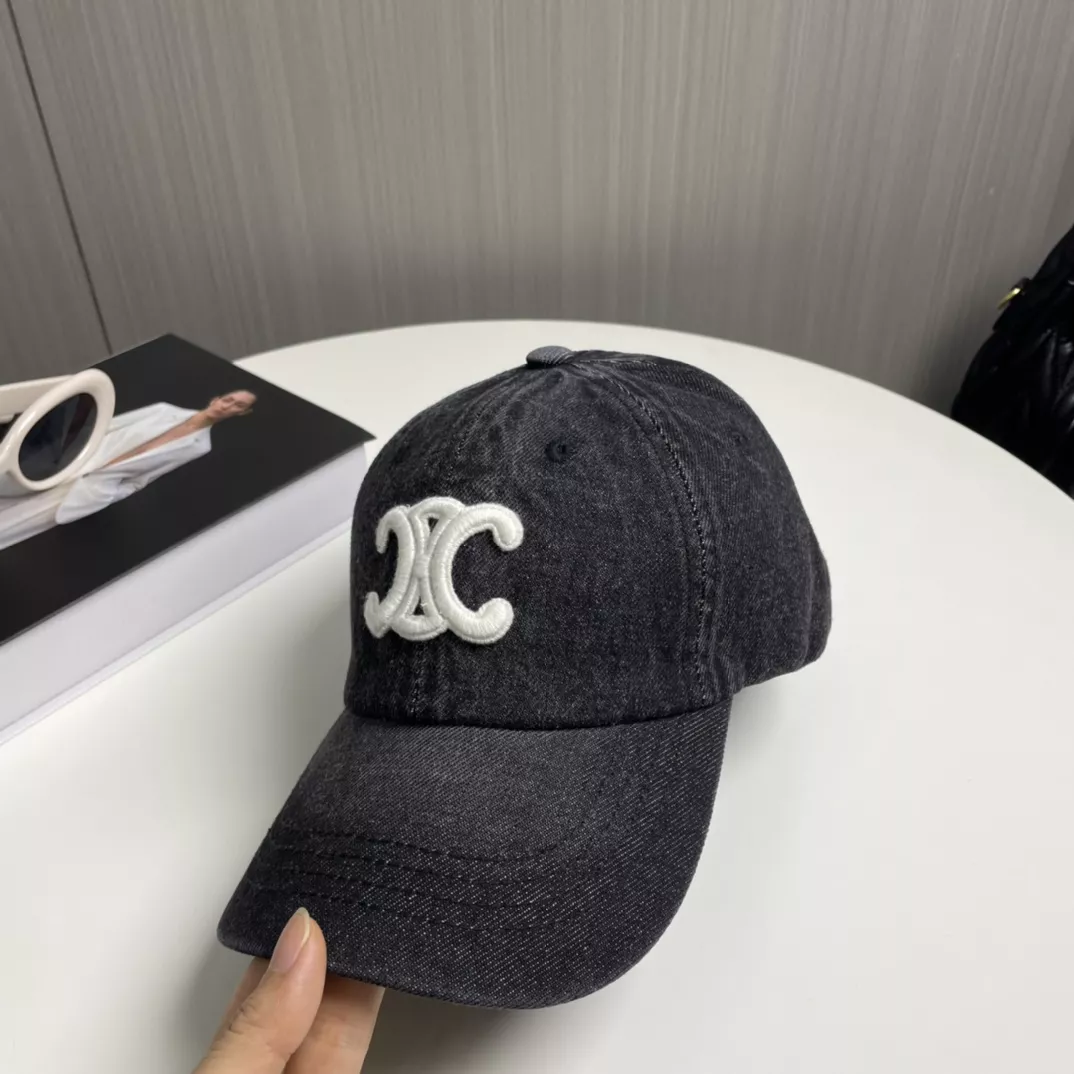 Minimalist 325 Celine Caps