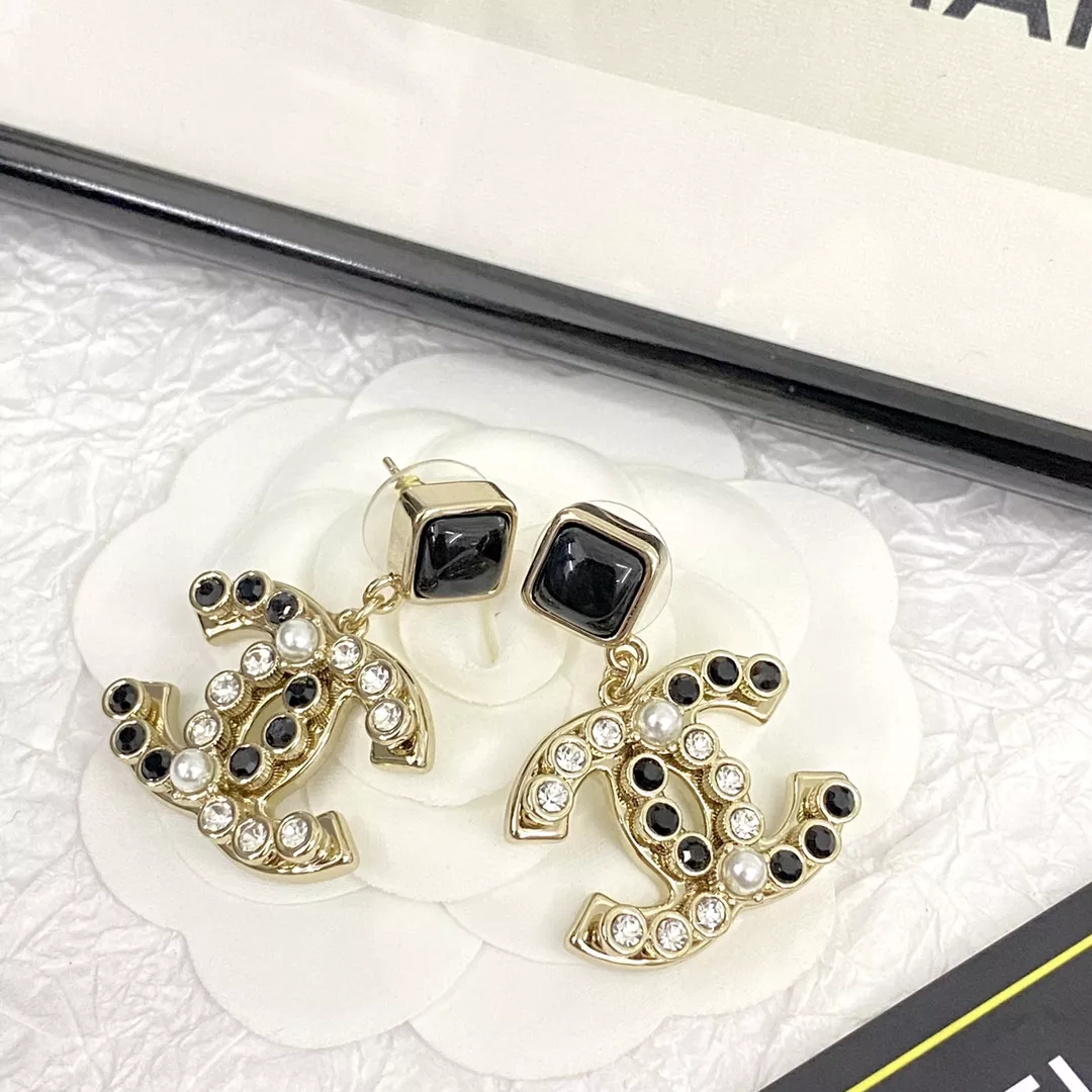 Minimalist 329 Chanel Earrings For Women