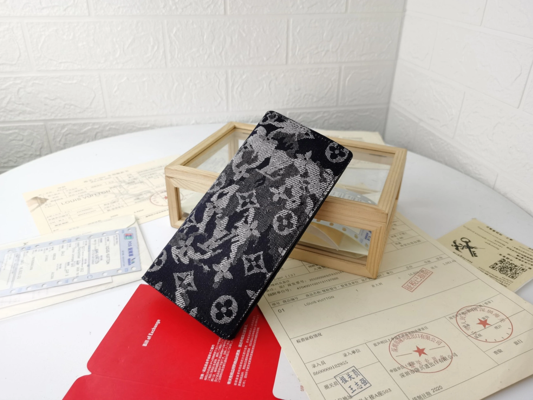 Minimalist 3298 Louis Vuitton LV Card Case For Unisex