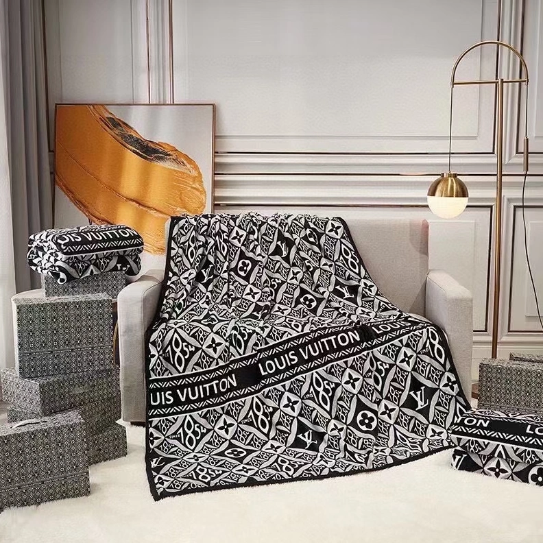 Minimalist 3607 Louis Vuitton LV Blanket