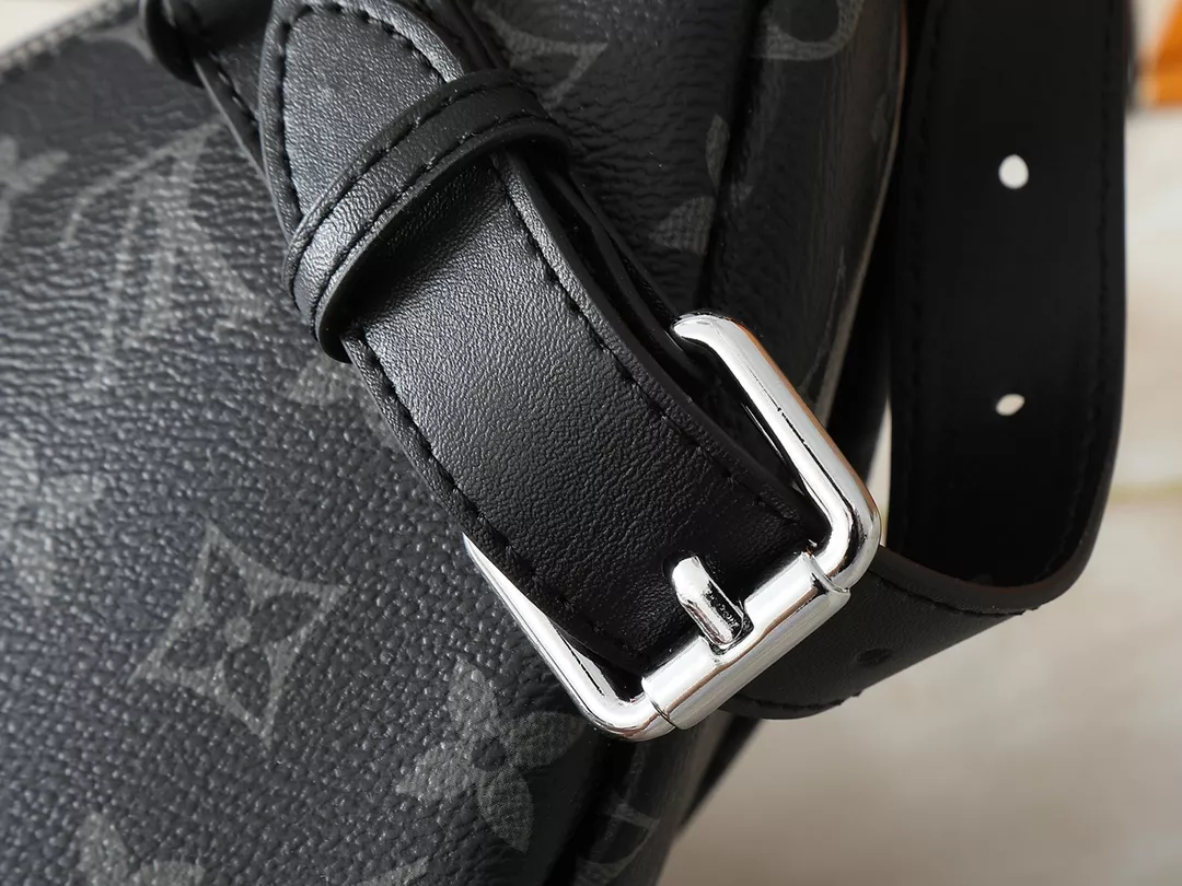 Minimalist 3634 Louis Vuitton LV AAA Quality Belt Bags For Unisex