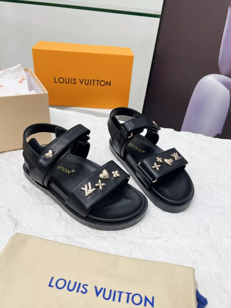Minimalist 3773 Louis Vuitton Sandal For Women