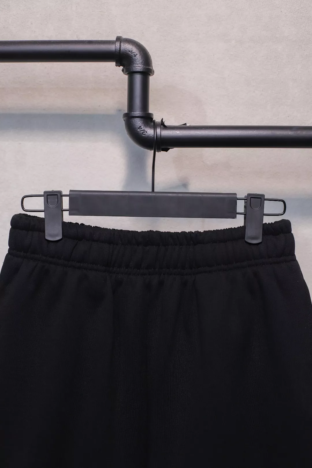 Minimalist 3892 Balenciaga Pants For Unisex