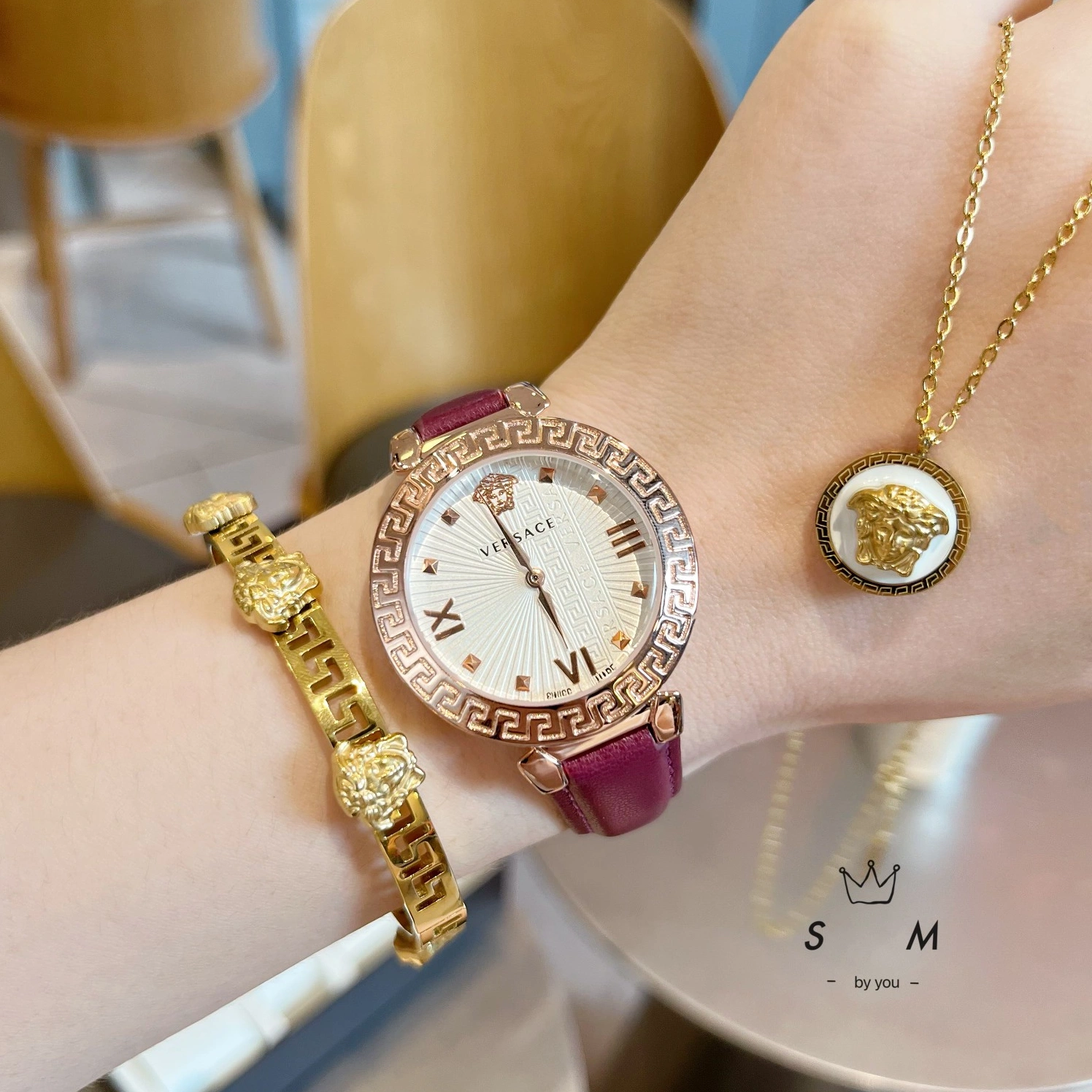 Minimalist 4298 Versace Watches For Women