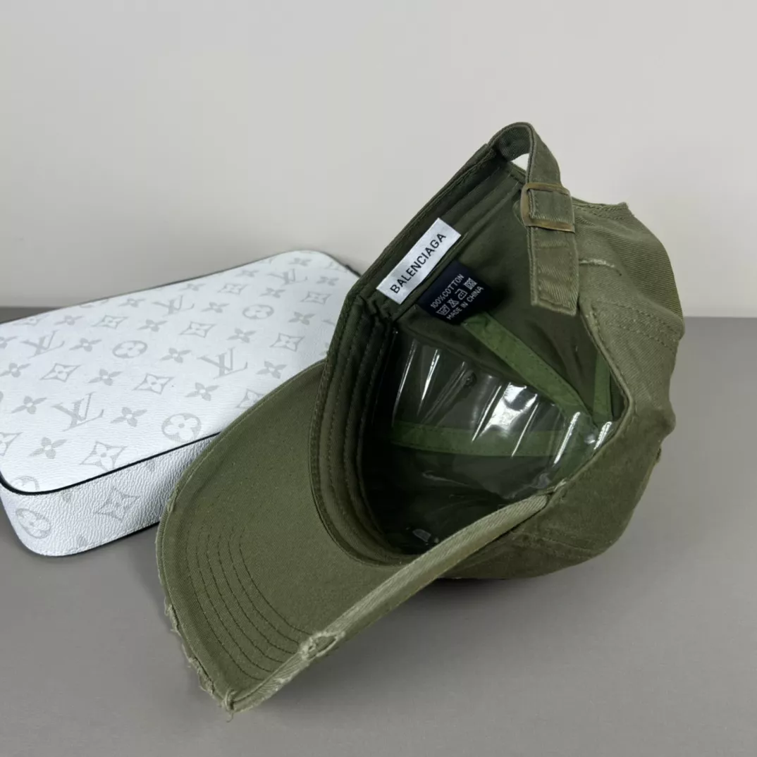 Minimalist 4301 Balenciaga Caps