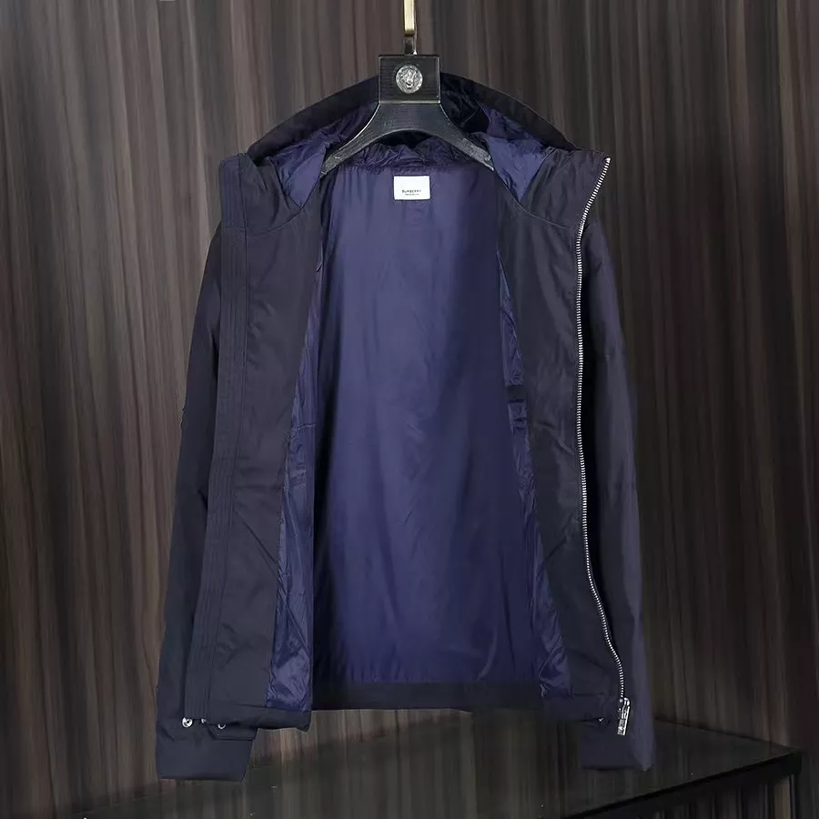 Minimalist 4335 Burberry Down Feather Coat Long Sleeved For Men