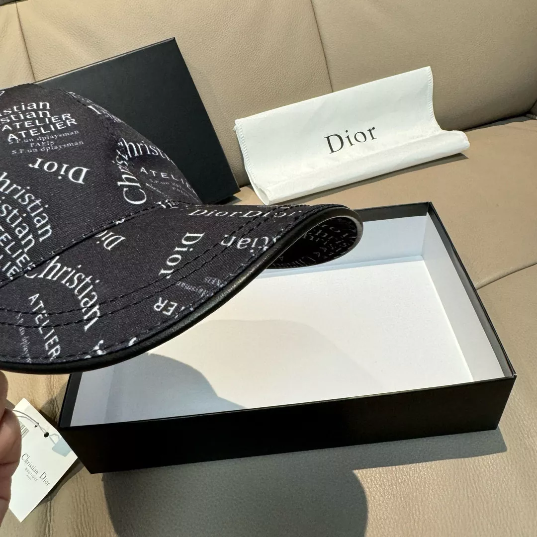 Minimalist 4683 Christian Dior Caps