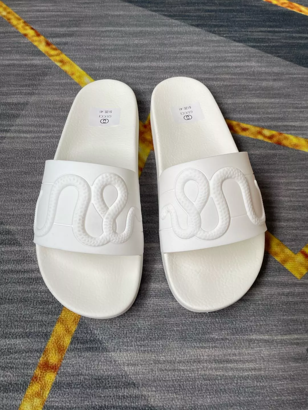 Minimalist 4821 Gucci Slippers For Men
