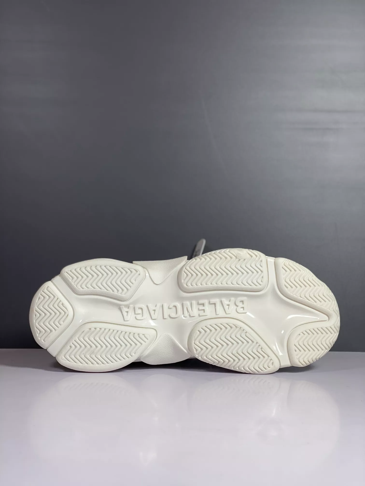 Minimalist 489 Balenciaga Casual Shoes For Women