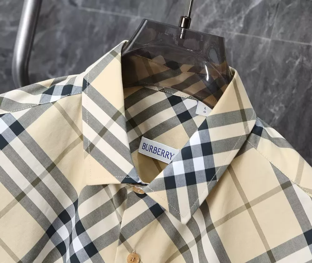 Minimalist 4921 Burberry Shirts Long Sleeved For Men