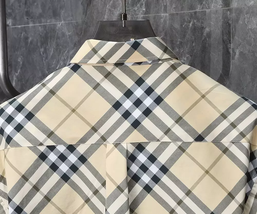 Minimalist 4921 Burberry Shirts Long Sleeved For Men