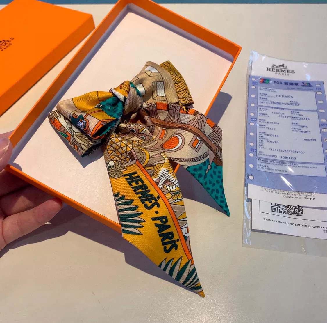 Minimalist 5078 Hermes Silk Scarf