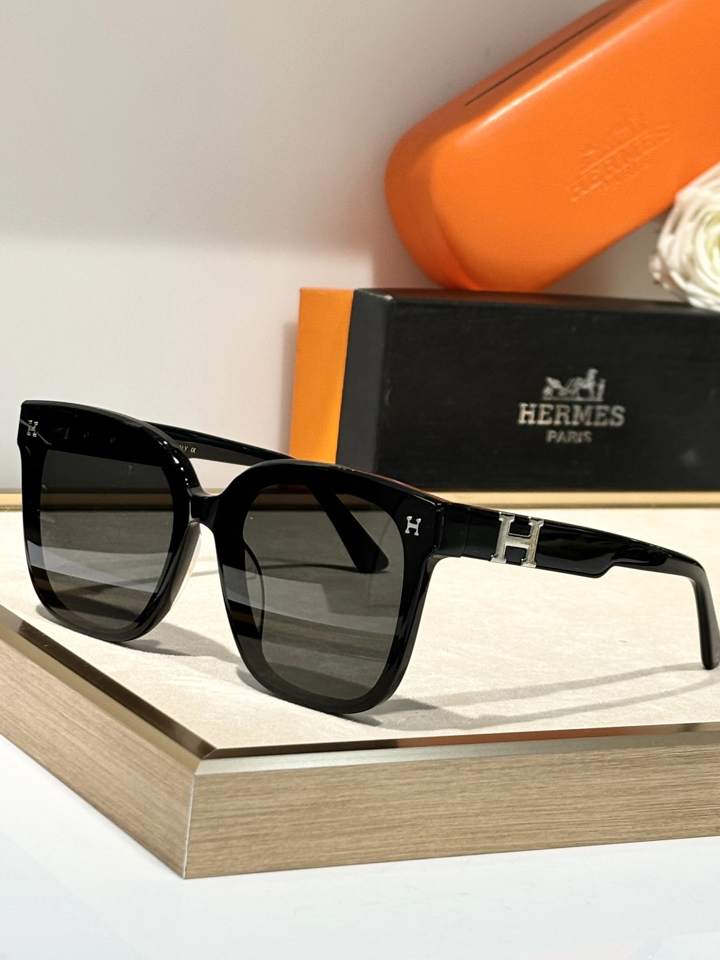 Minimalist 5097 Hermes AAA Quality Sunglasses