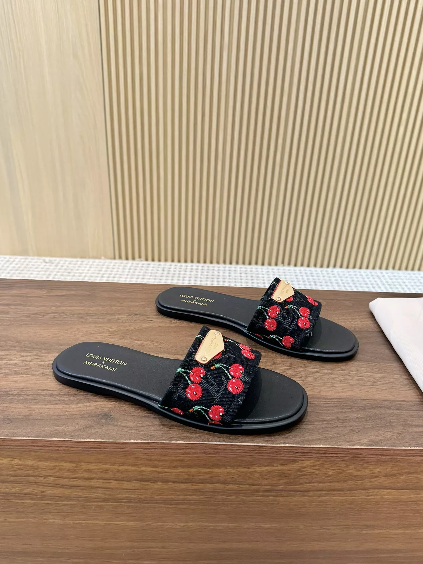 Minimalist 5156 Louis Vuitton Slippers For Women
