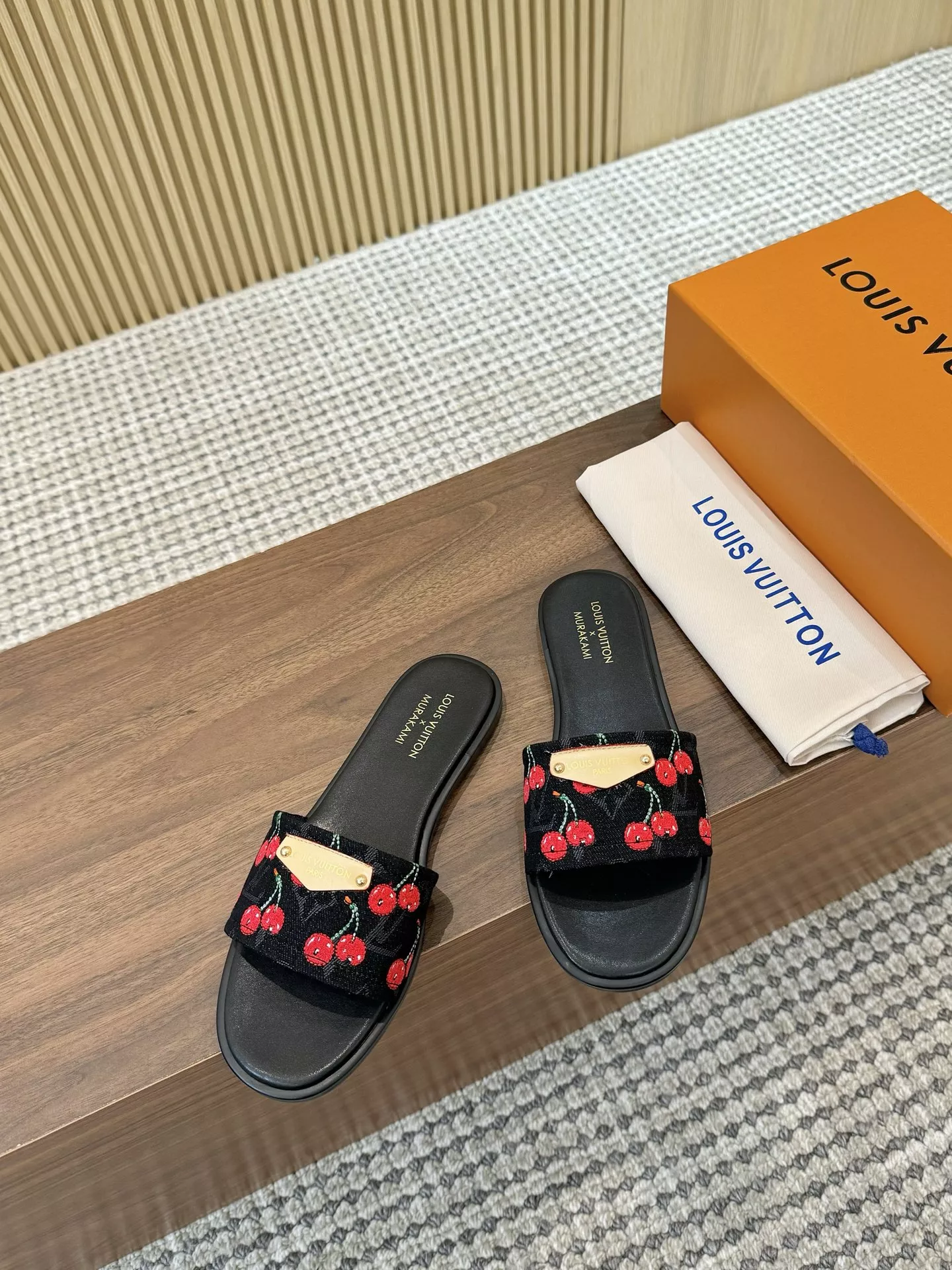 Minimalist 5156 Louis Vuitton Slippers For Women