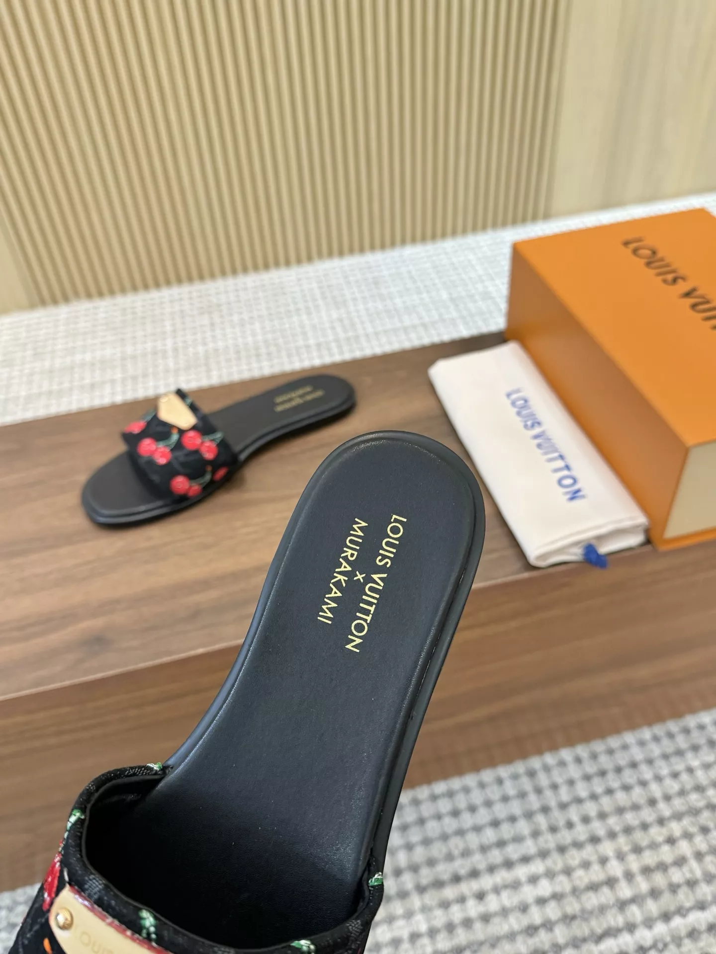 Minimalist 5156 Louis Vuitton Slippers For Women