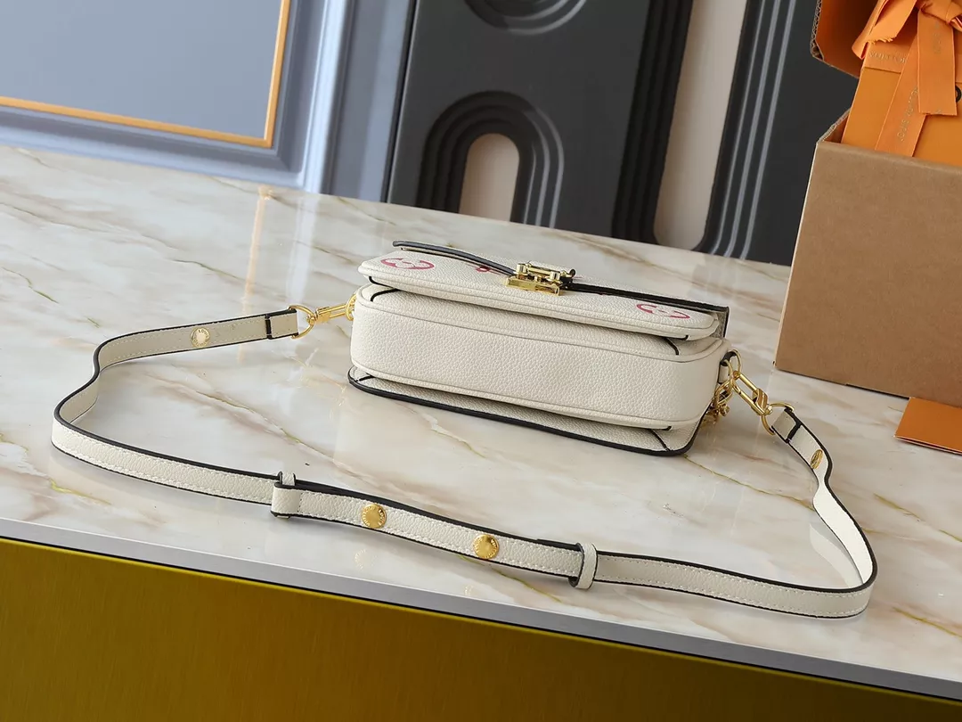 Minimalist 5218 Louis Vuitton Messenger Bage For Women