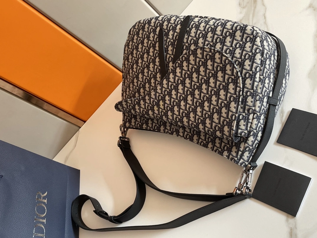 Minimalist 5246 Christian Dior AAA Man Messenger Bags