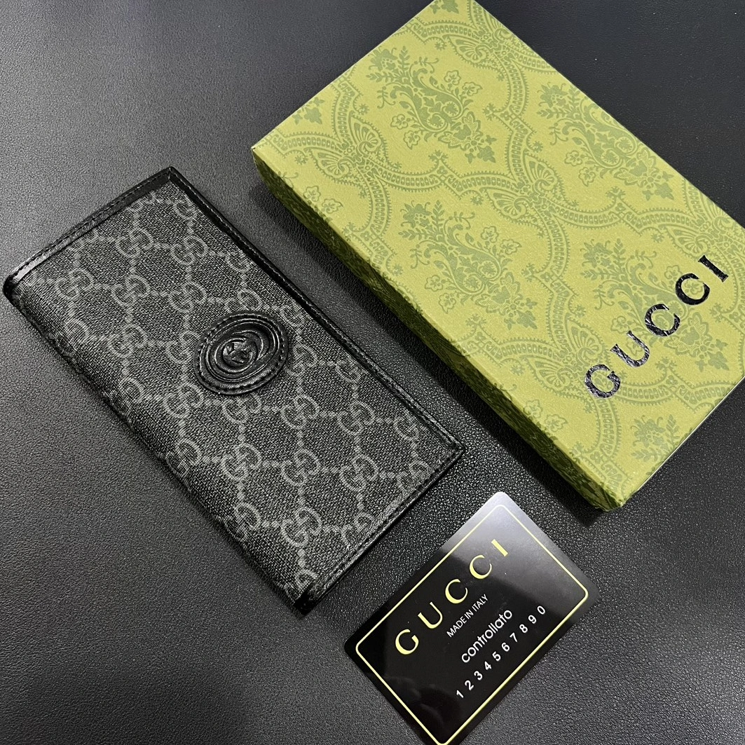 Minimalist 5630 Gucci Card Case