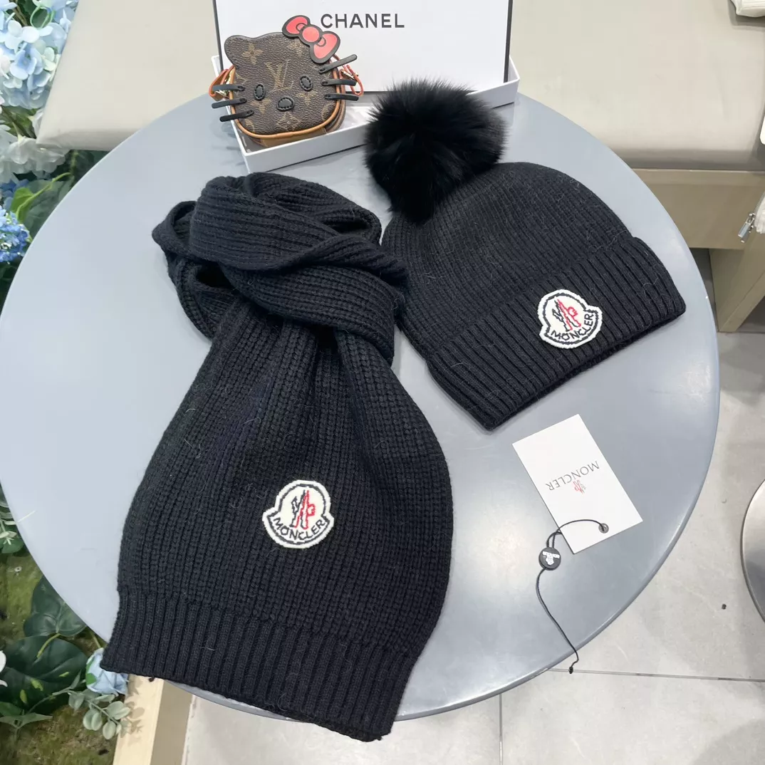 Minimalist 566 Moncler Hat and Scarf Set