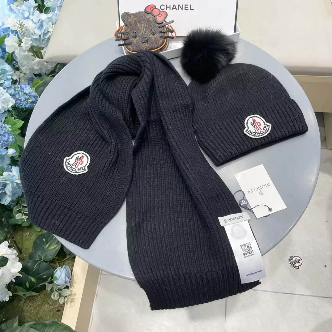 Minimalist 566 Moncler Hat and Scarf Set
