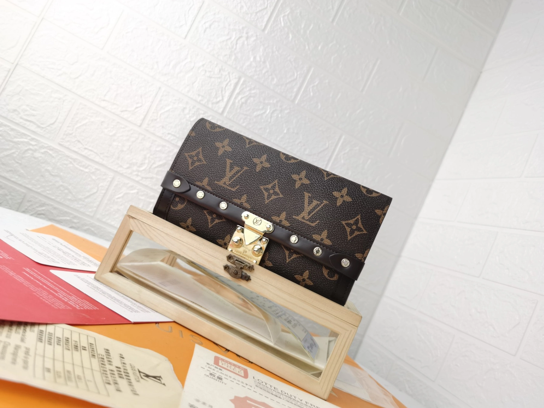 Minimalist 5685 Louis Vuitton LV Card Case For Women