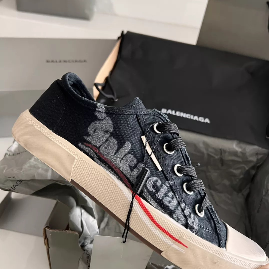 Minimalist 5731 Balenciaga Casual Shoes For Men