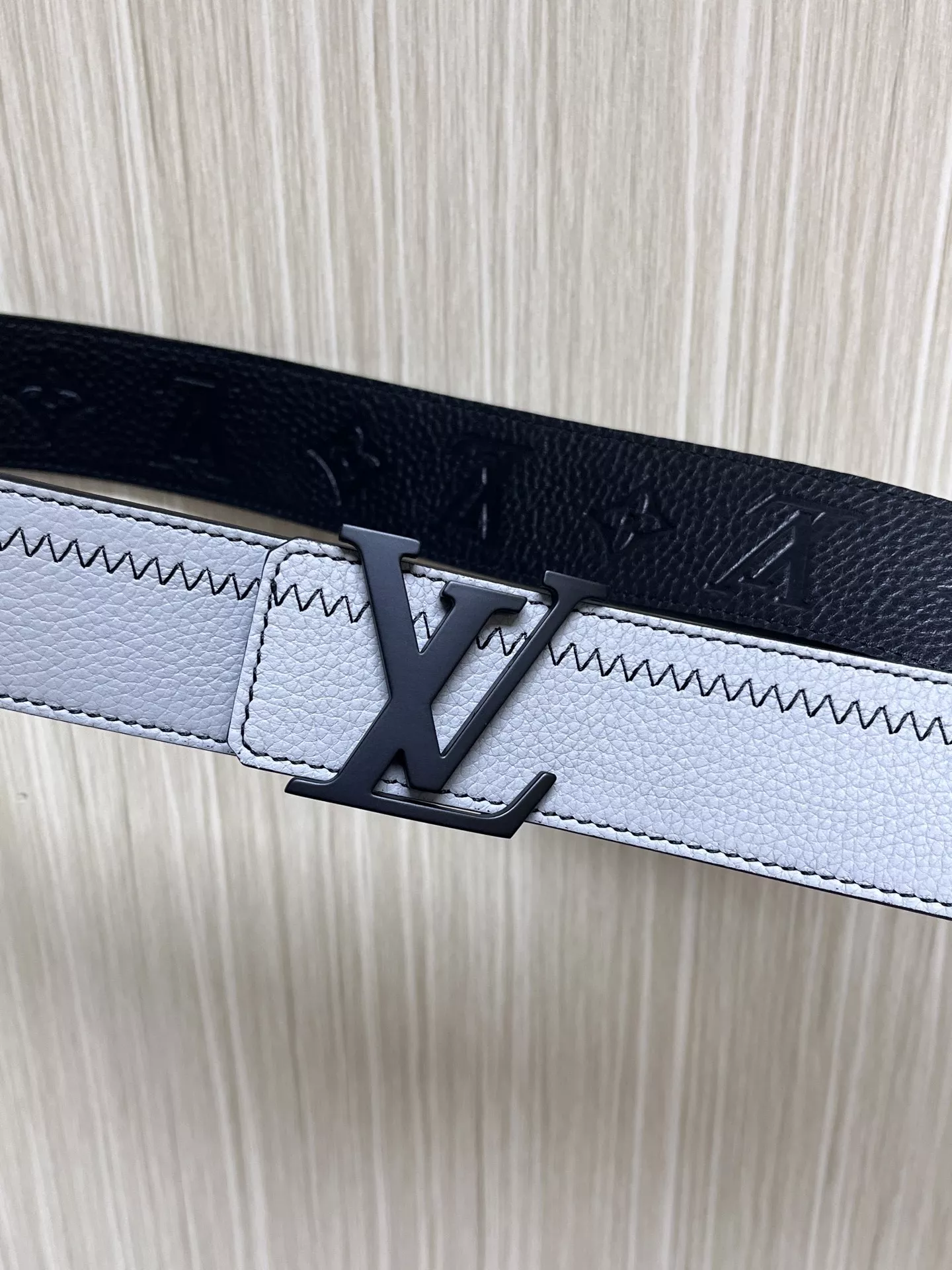 Minimalist 5827 Louis Vuitton AAA Quality Belts In 4.0cm For Men