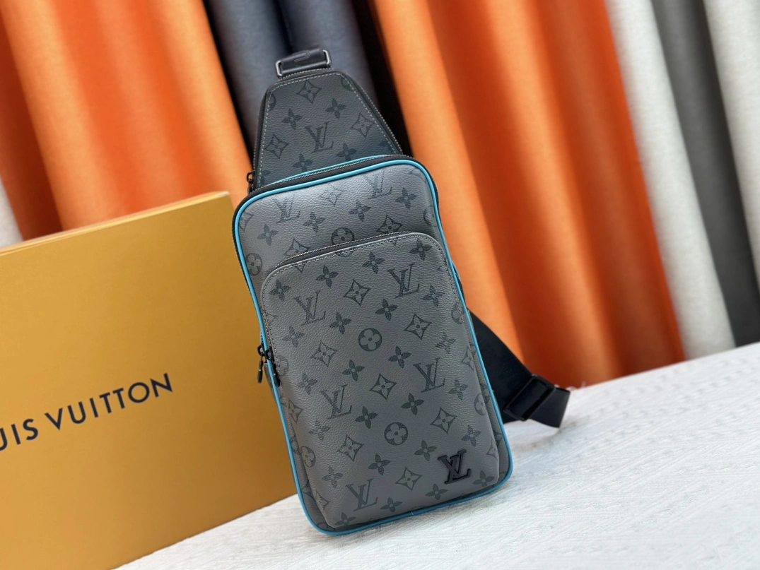 Minimalist 5855 Louis Vuitton AAA Man Messenger Bags