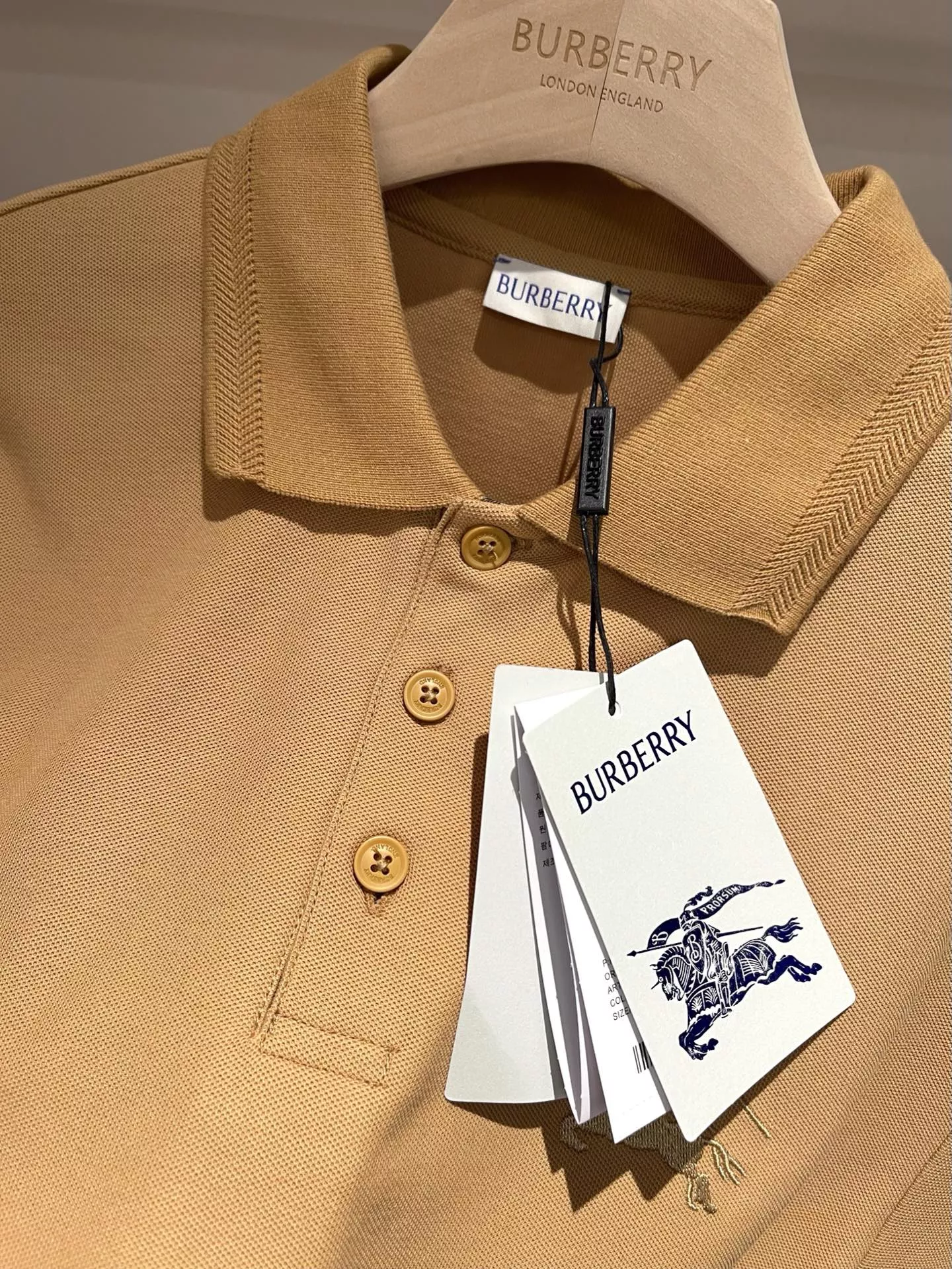 Minimalist 5895 Burberry T-Shirts Short Sleeved For Unisex