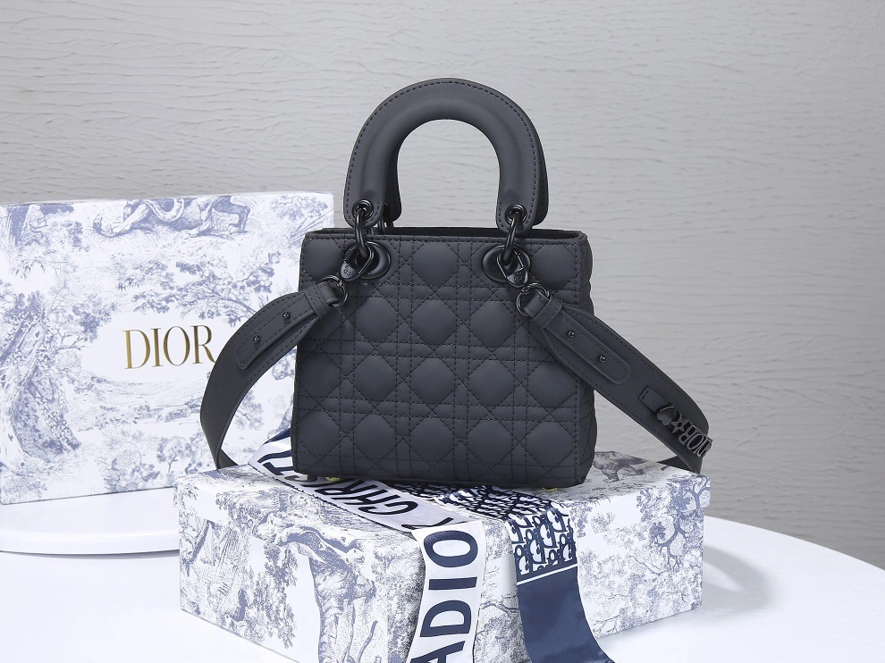 Minimalist 5946 Christian Dior AAA Quality Messenger Bags For Women