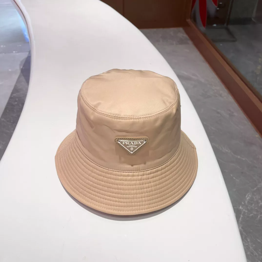 Minimalist 5995 Prada Caps