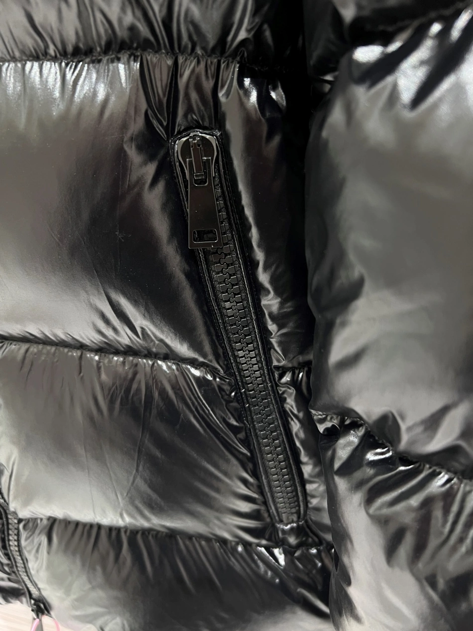 Minimalist 6051 Moncler Down Feather Coat Long Sleeved For Women