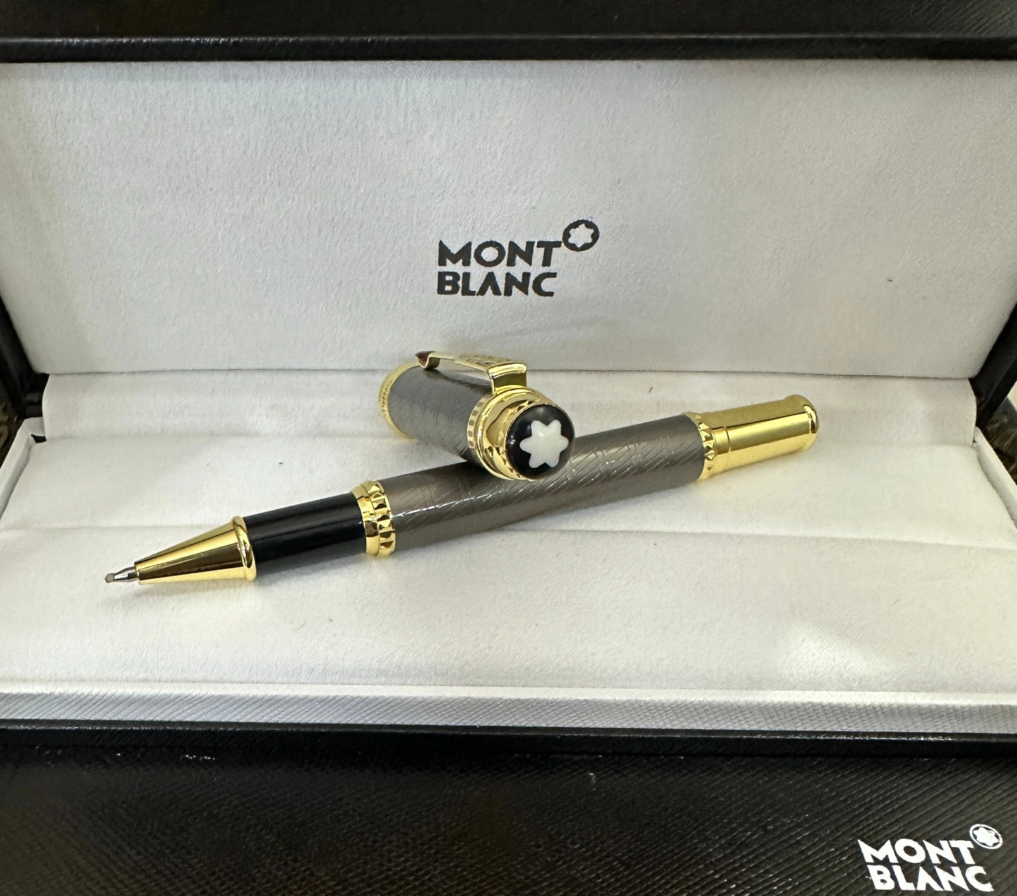 Minimalist 6235 Montblanc Pen