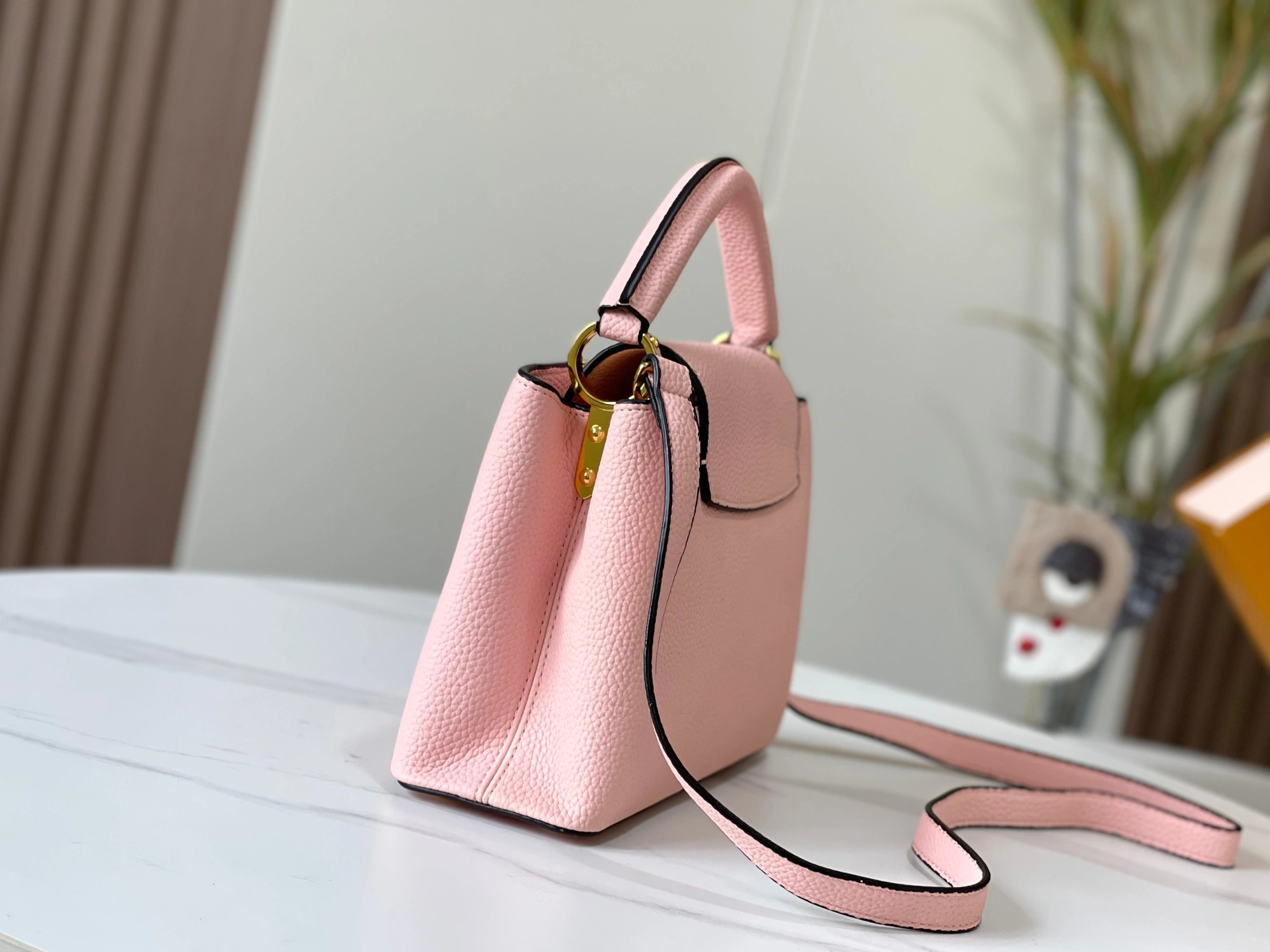 Minimalist 6258 Louis Vuitton AAA Quality Messenger Bags For Women